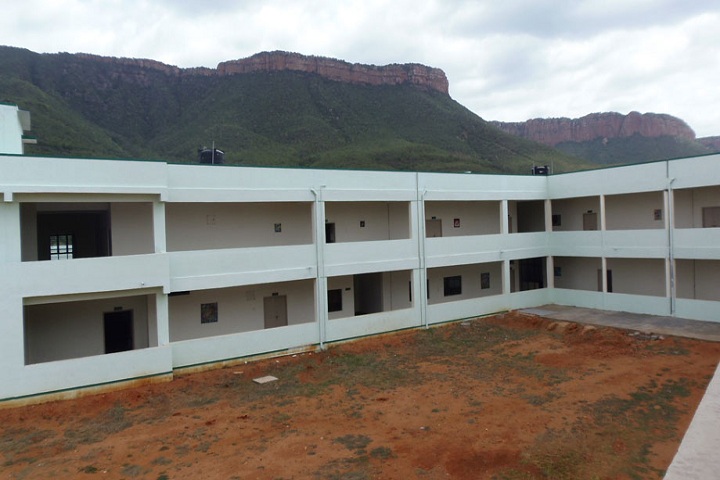 https://cache.careers360.mobi/media/colleges/social-media/media-gallery/1428/2021/10/9/Campus View of State Institute of Hotel Management Catering Technology Tirupati_Campus-View.jpg